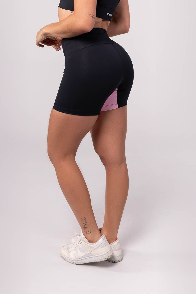 Short com Faixa Entrepernas (Preto / Rosa) | Ref: K3677-A