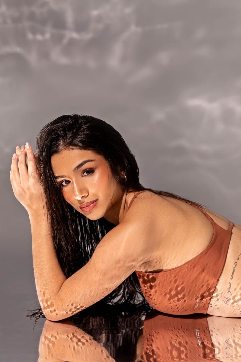 Top Aberto nas Costas com Alças Cruzadas (Marrom) | Ref: K4041-G