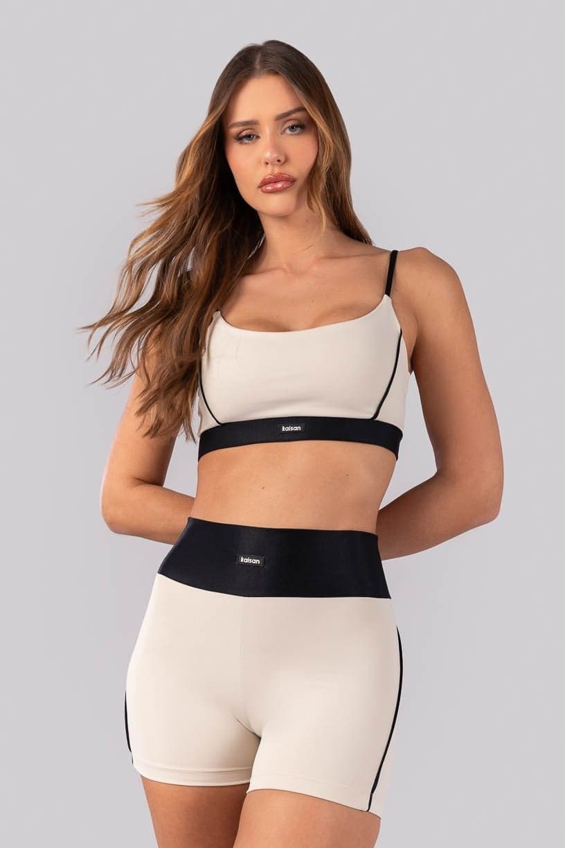 Short com Cós e Vivo Canelado (Bege / Preto) | Ref: K4394-A
