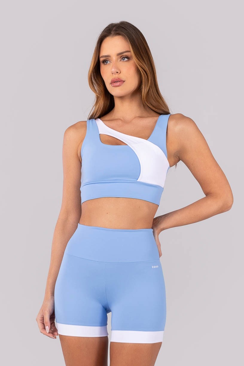 Top Assimétrico com Sobreposição (Azul Claro / Branco) | Ref: K4378-B