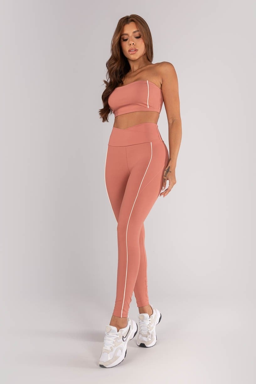 Calça Legging com Cós Transpassado e Bolsos com Vivo (Telha / Vanilla) | Ref: K4618-B