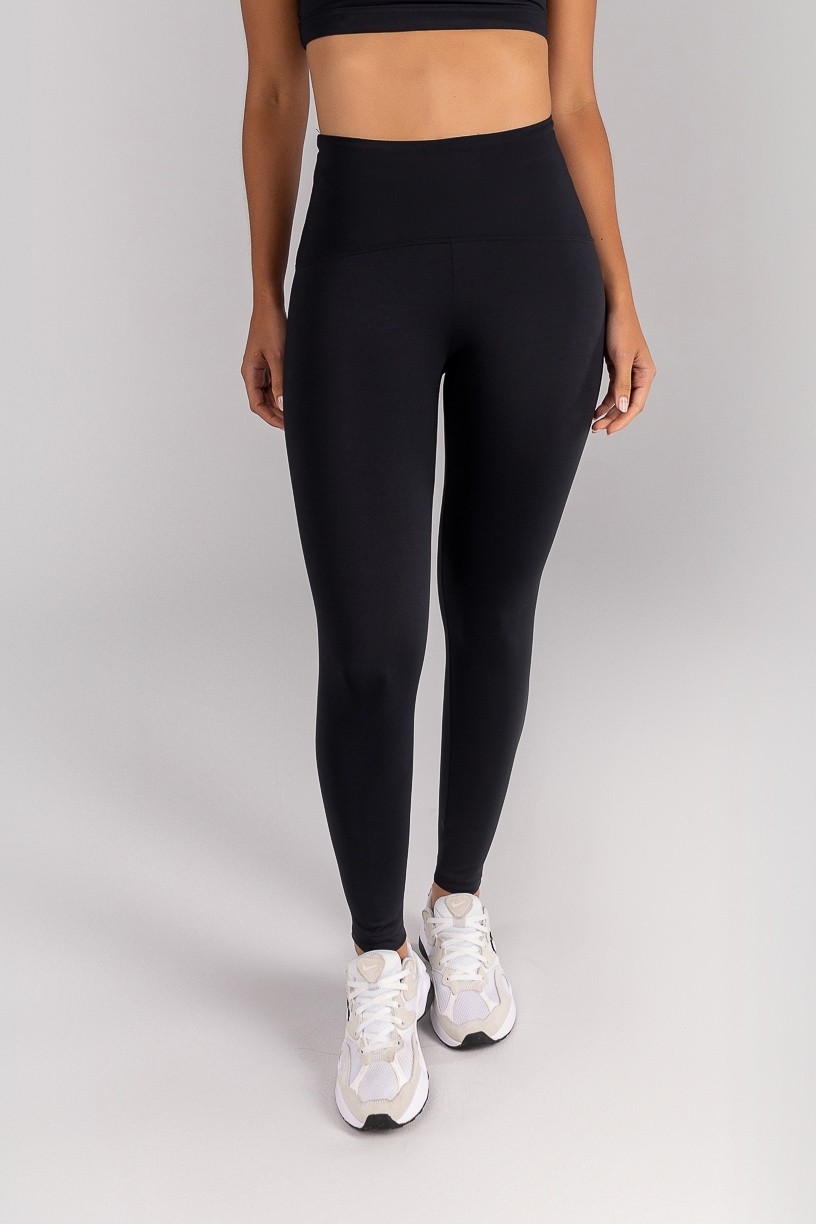Calça Legging com Zíper Invisível no Bolso (Preto) | Ref: K4689-B