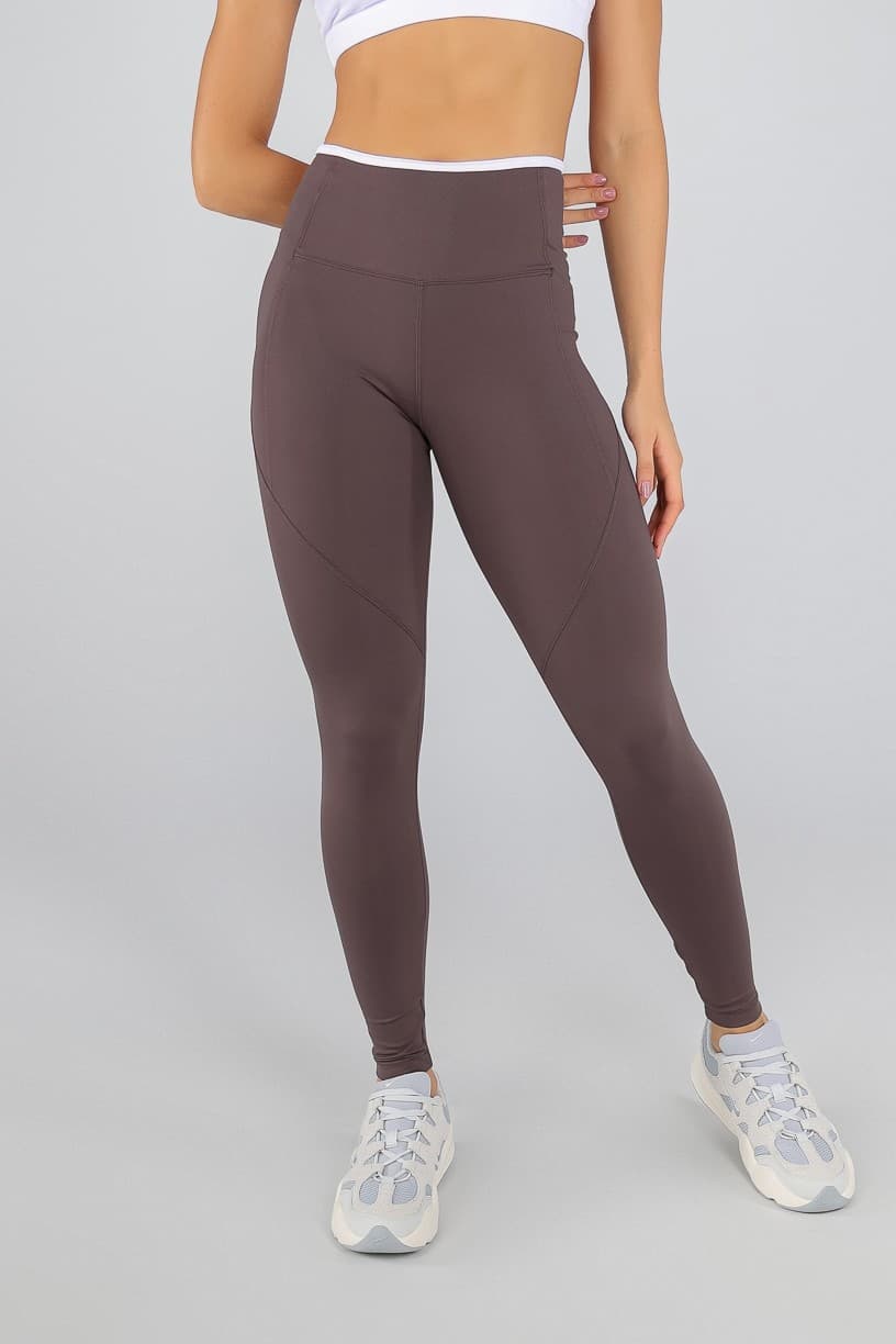 Calça Legging com Pespontos e Viés Contrastantes (Trufa / Branco) | Ref: K4813-A