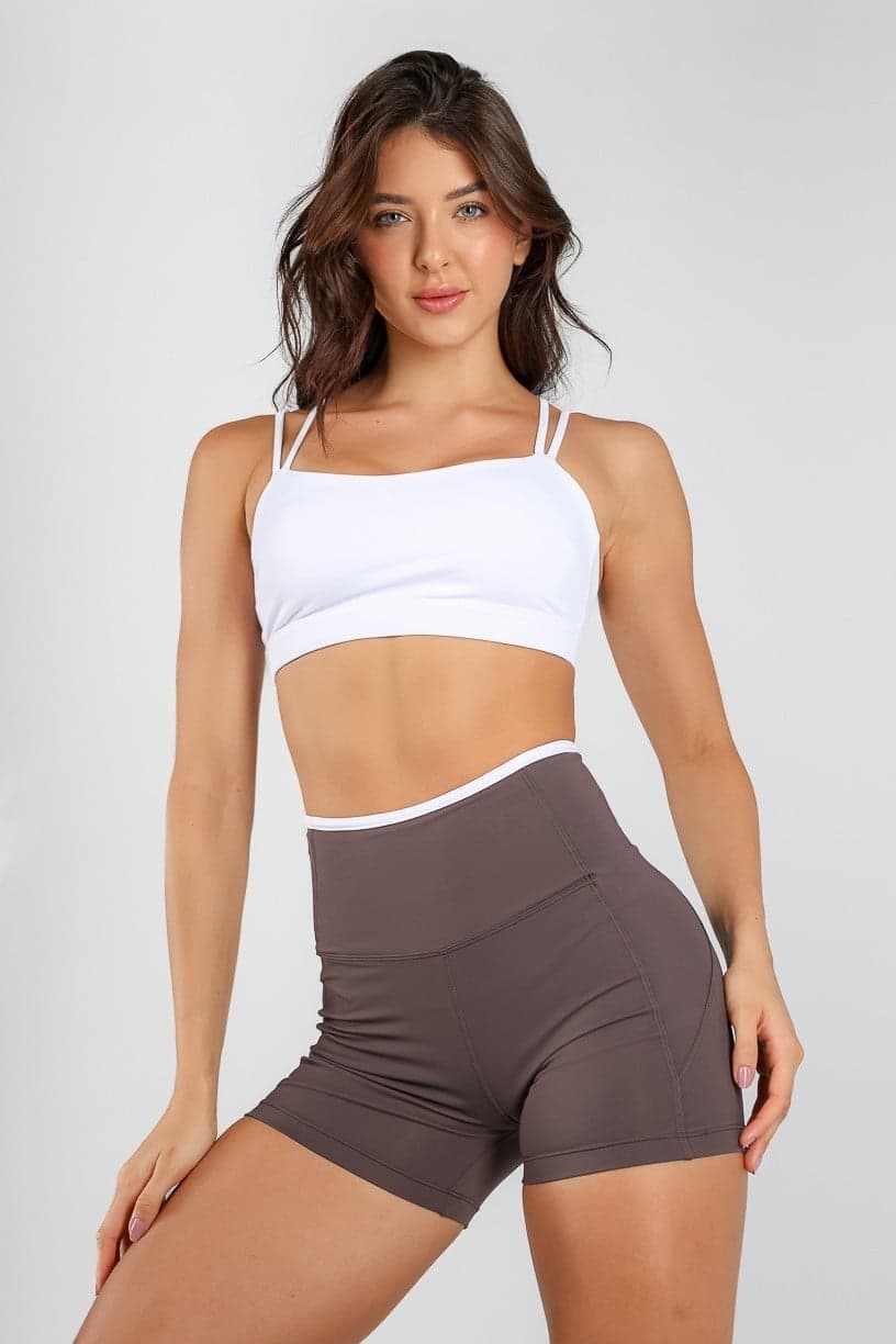 Short com Pespontos e Viés Contrastantes (Trufa / Branco) | Ref: K4814-A