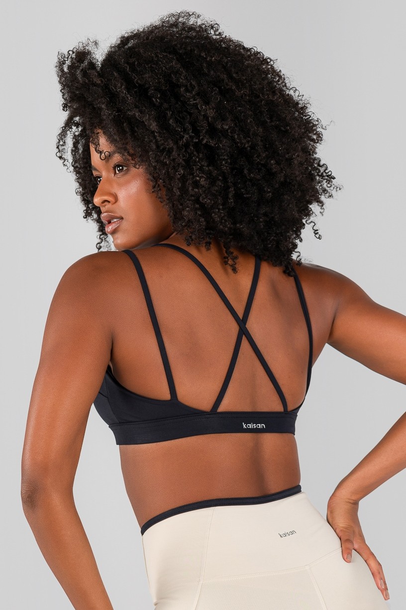 Top com Decote Reto e Alças Duplas (Preto) | Ref: K4812-B