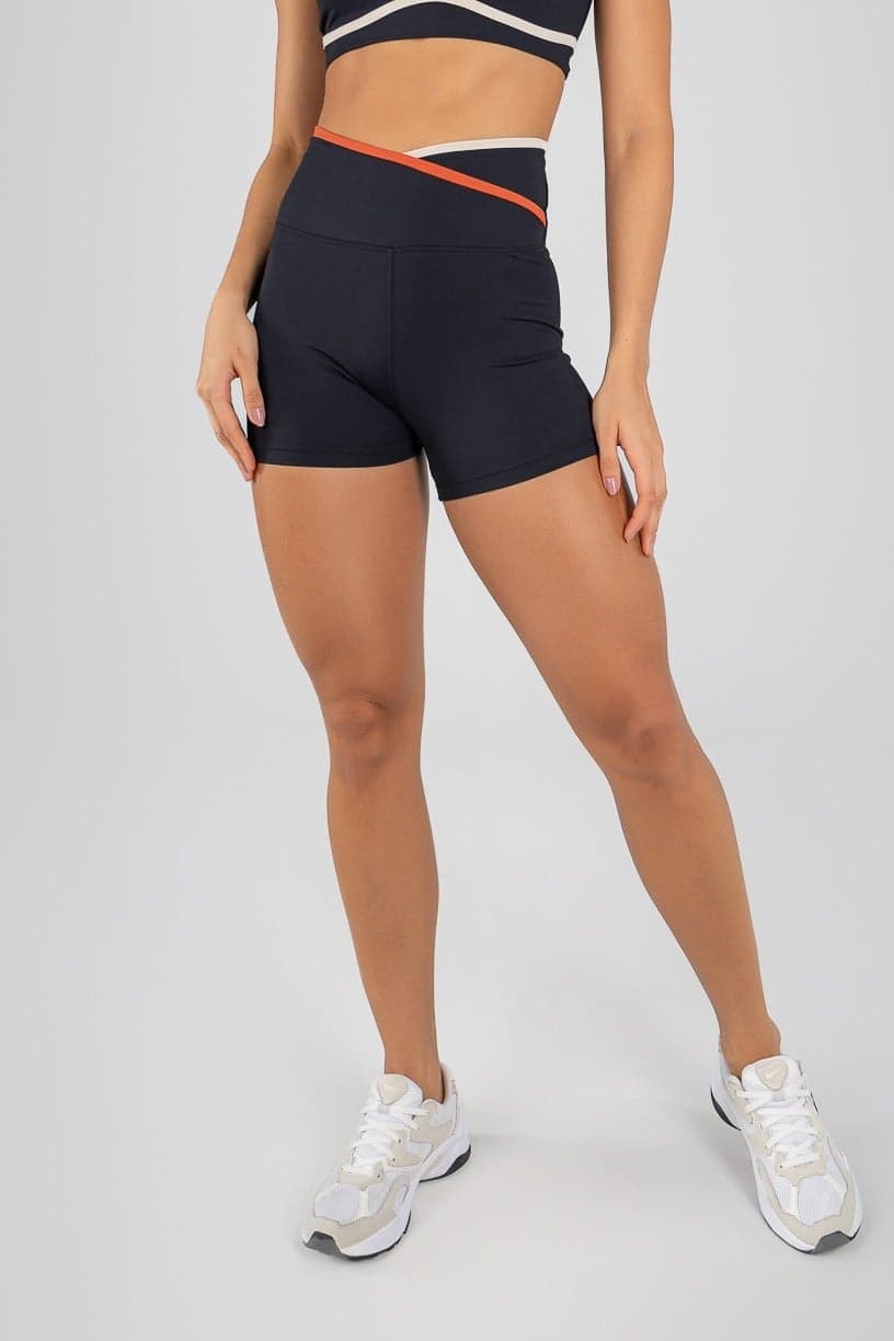 Short Mix com Cós Transpassado com Duo Vira (Preto / Cobre / Off-White) | Ref: K4723-A