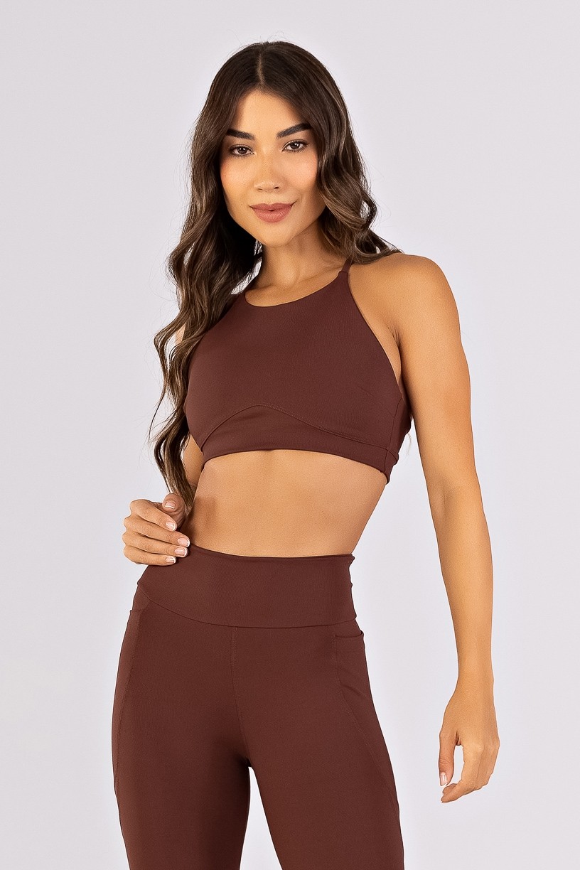 Top com Decote Alto e Recorte Sinuoso (Café) | Ref: K4781-B