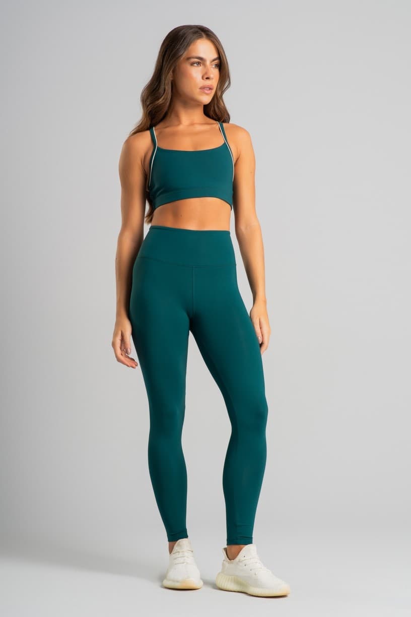 Top com Vivo nas Alças e Abertura nas Costas (Imperial / Off-White) | Ref: K4836-B