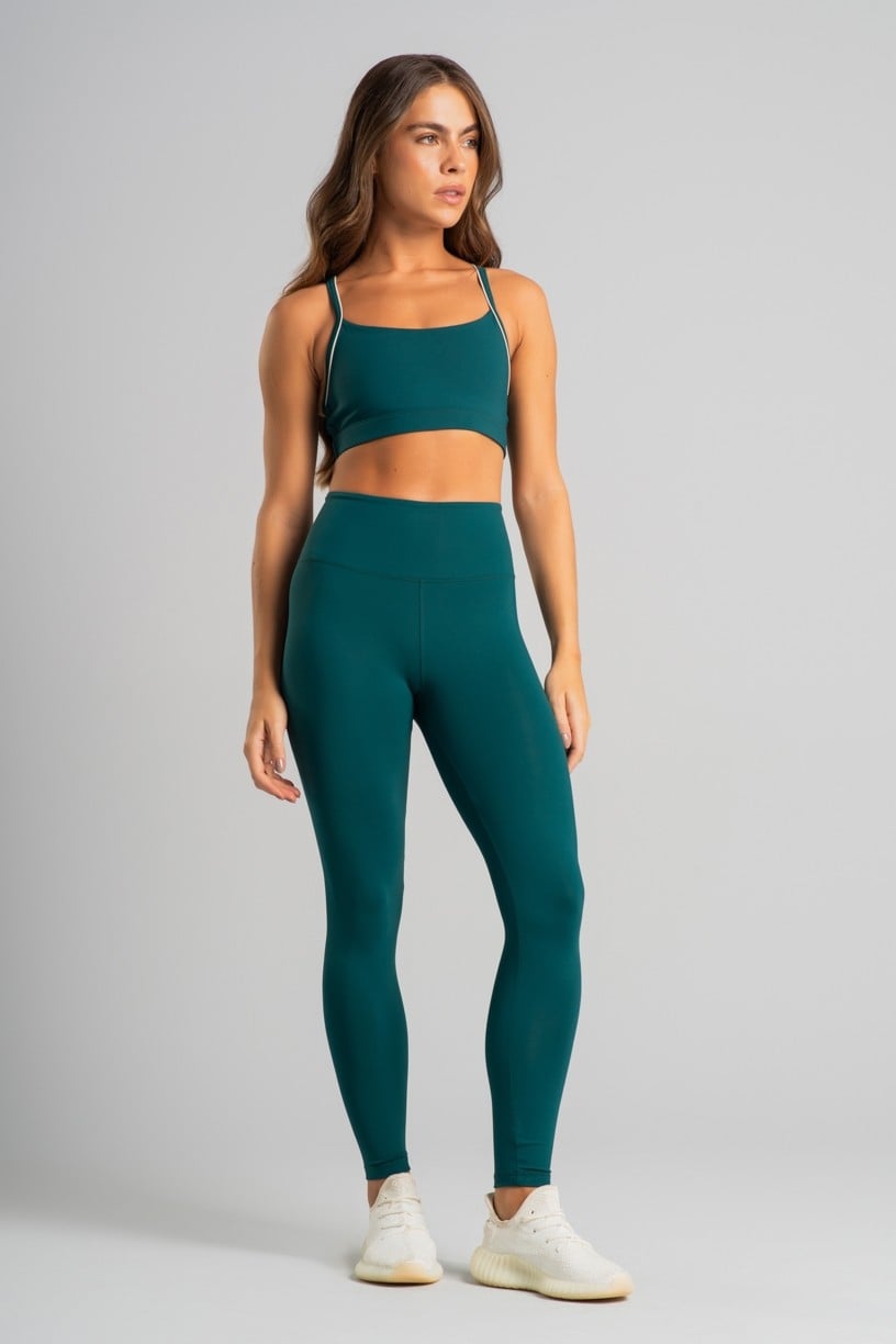 Top com Vivo nas Alças e Abertura nas Costas (Imperial / Off-White) | Ref: K4836-B