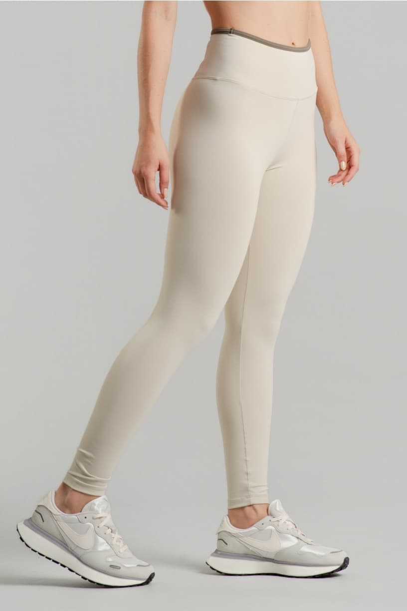 Calça Legging com Bolso no Cós e Viés Contrastante (Off-White / Oliva) | Ref: K4872-B