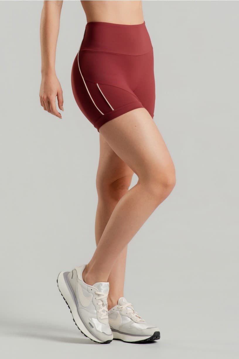 Short sem Gancho com Vivo Contrastante (Rum / Off-White) | Ref: K4876-A