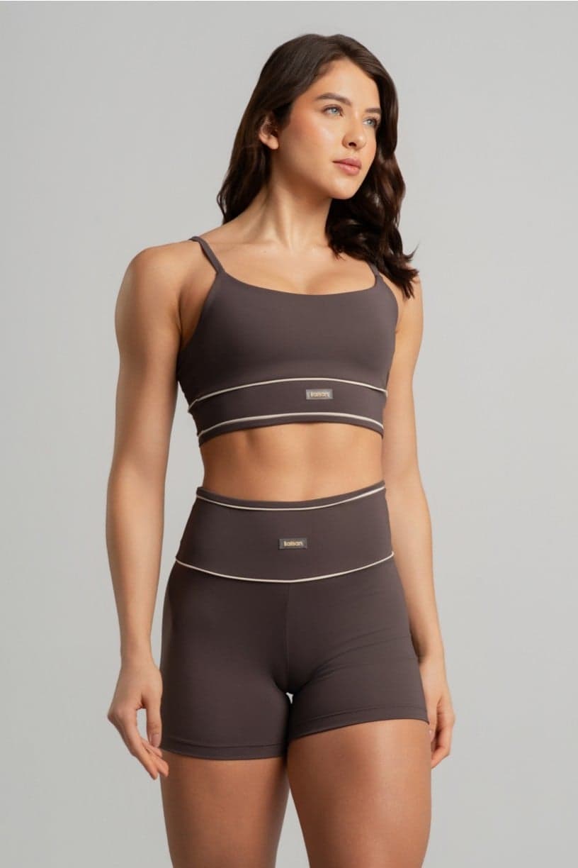 Short com Detalhes em Vivo no Cós (Trufa / Off-White) | Ref: K4941-A