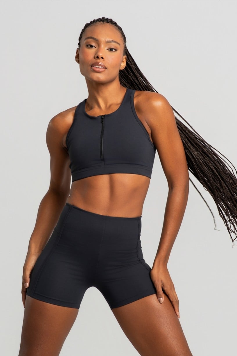 Short com Chapados (Preto) | Ref: K4967-A