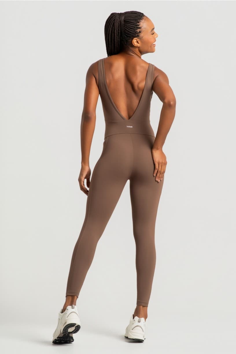 Macacão com Chapados e Bolsos (Capuccino) | Ref: K4976-A