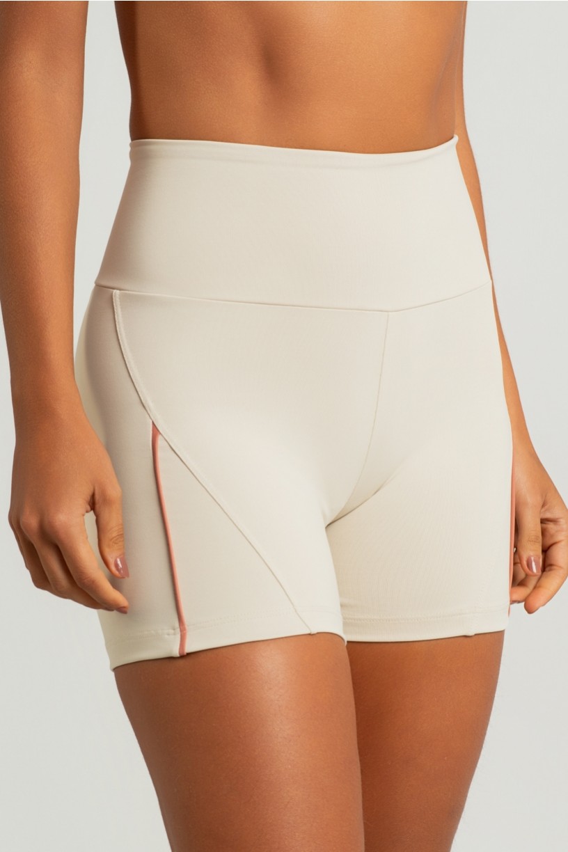 Short com Vivo Contrastante e Bolso no Cós (Off-White / Telha) | Ref: K5006-B