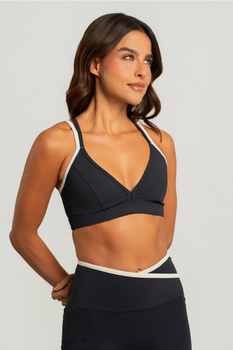 Top com Alças Duplas e Decote (Preto / Off-White) | Ref: K5012-A