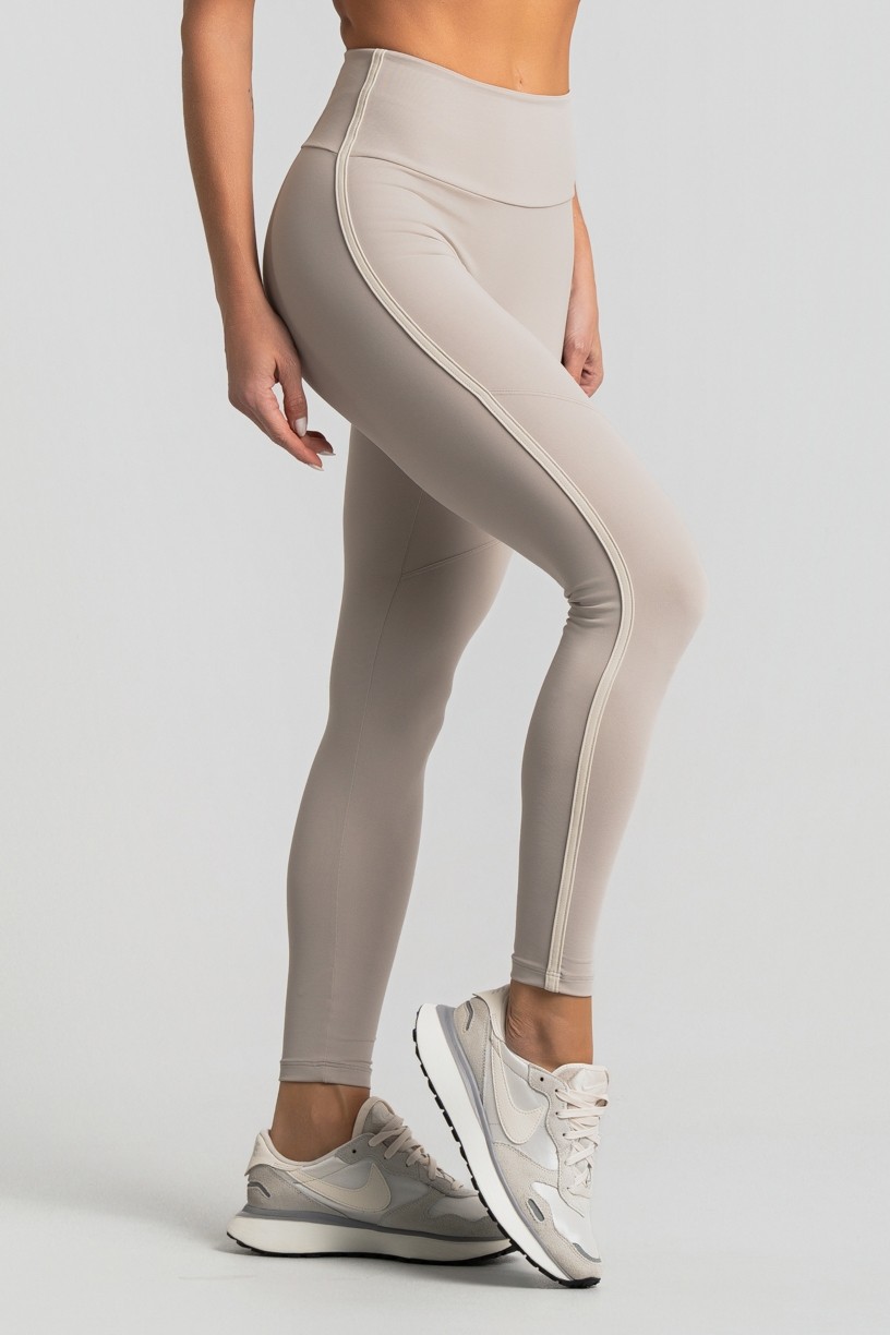 Calça Legging sem Gancho com Chapado nas Laterais (Duna / Off-White) | Ref: K4485-F