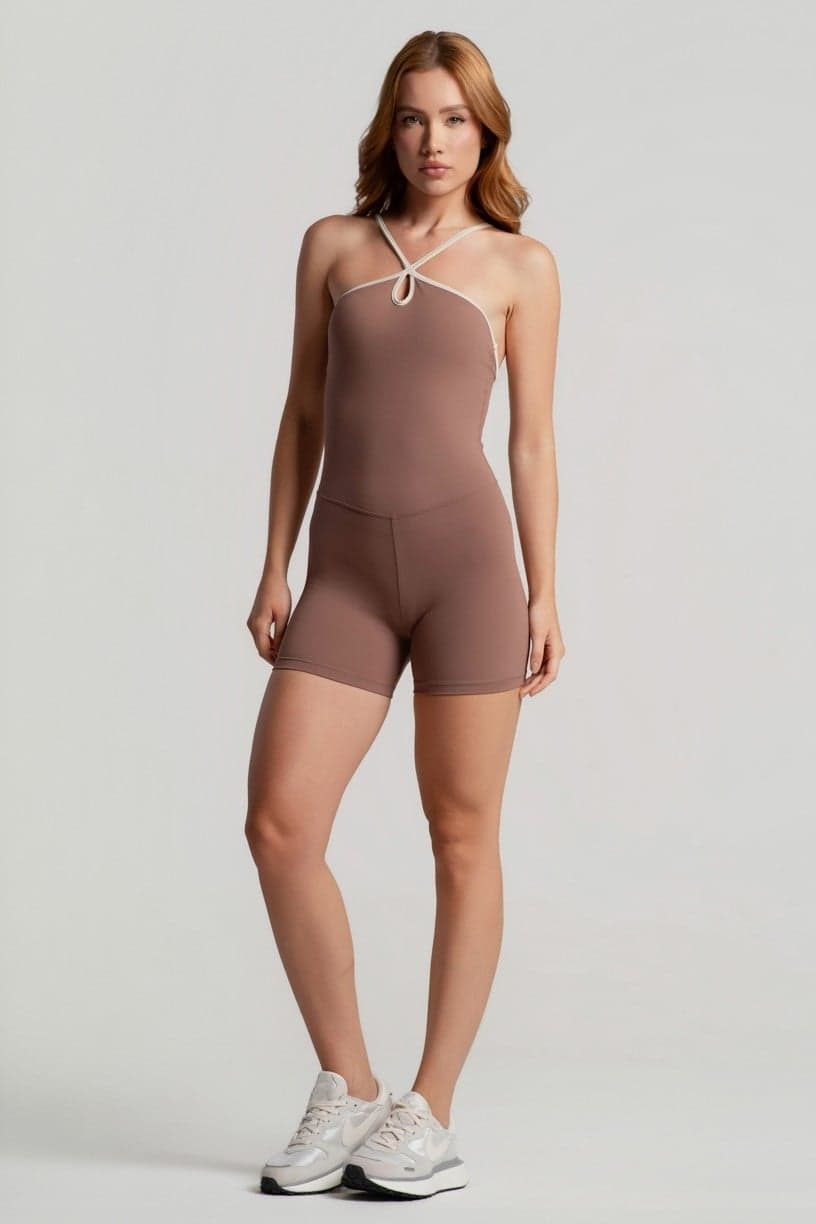 Macaquinho com Alças Contrastantes e Abertura no Decote (Canela / Off-White) | Ref: K4670-C