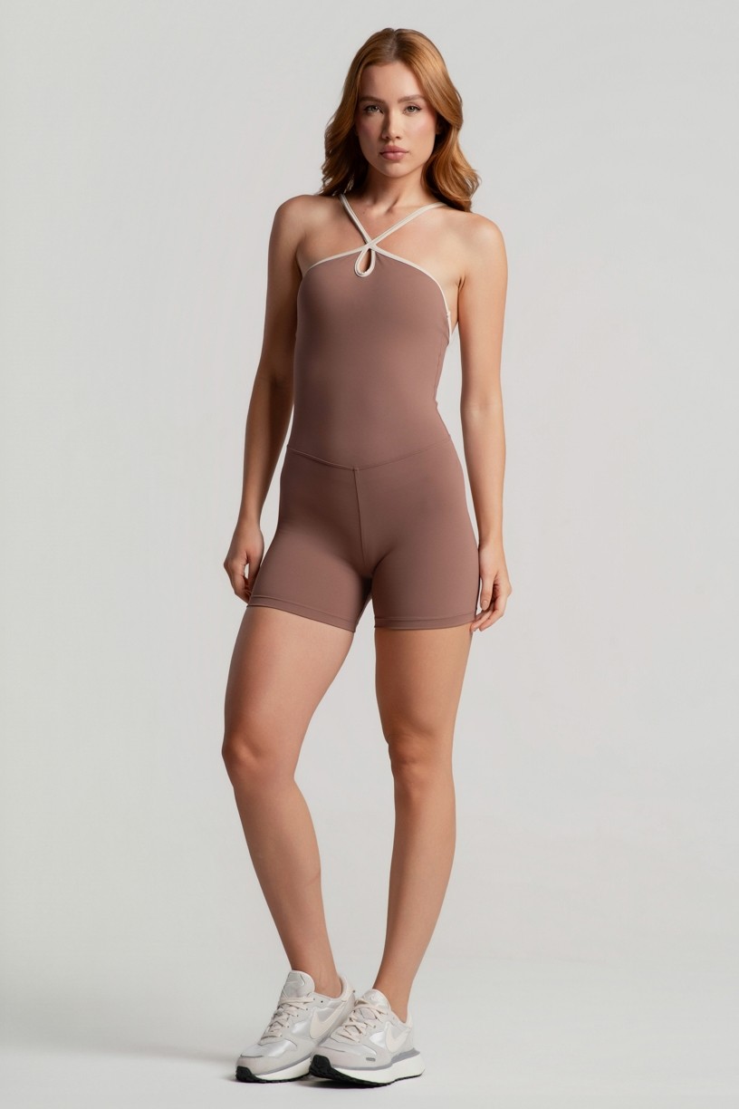 Macaquinho com Alças Contrastantes e Abertura no Decote (Canela / Off-White) | Ref: K4670-C