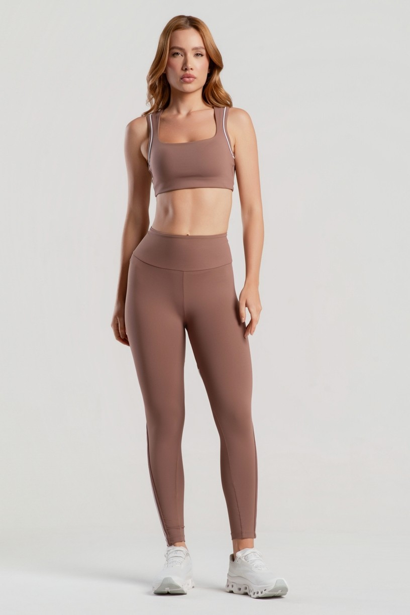 Top com Costas Abertas e Vivo Contrastante (Canela / Branco) | Ref: K5068-B