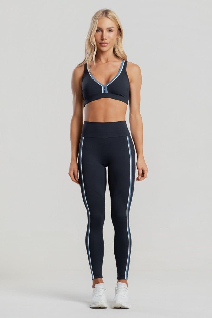 Top com Decote em V Contrastante (Preto / Vanilla) | Ref: K5104-A