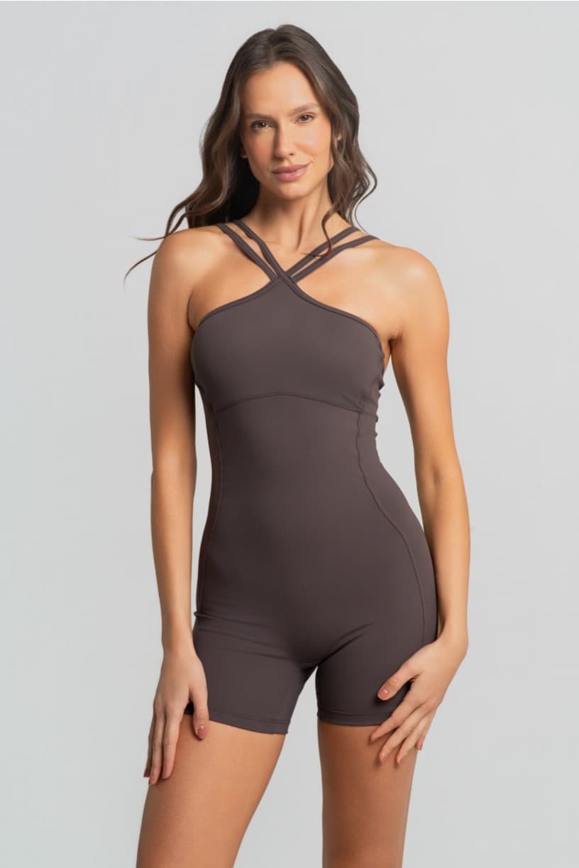 Macaquinho com Decote Alto e Alças Duplas (Trufa) | Ref: K4991-B