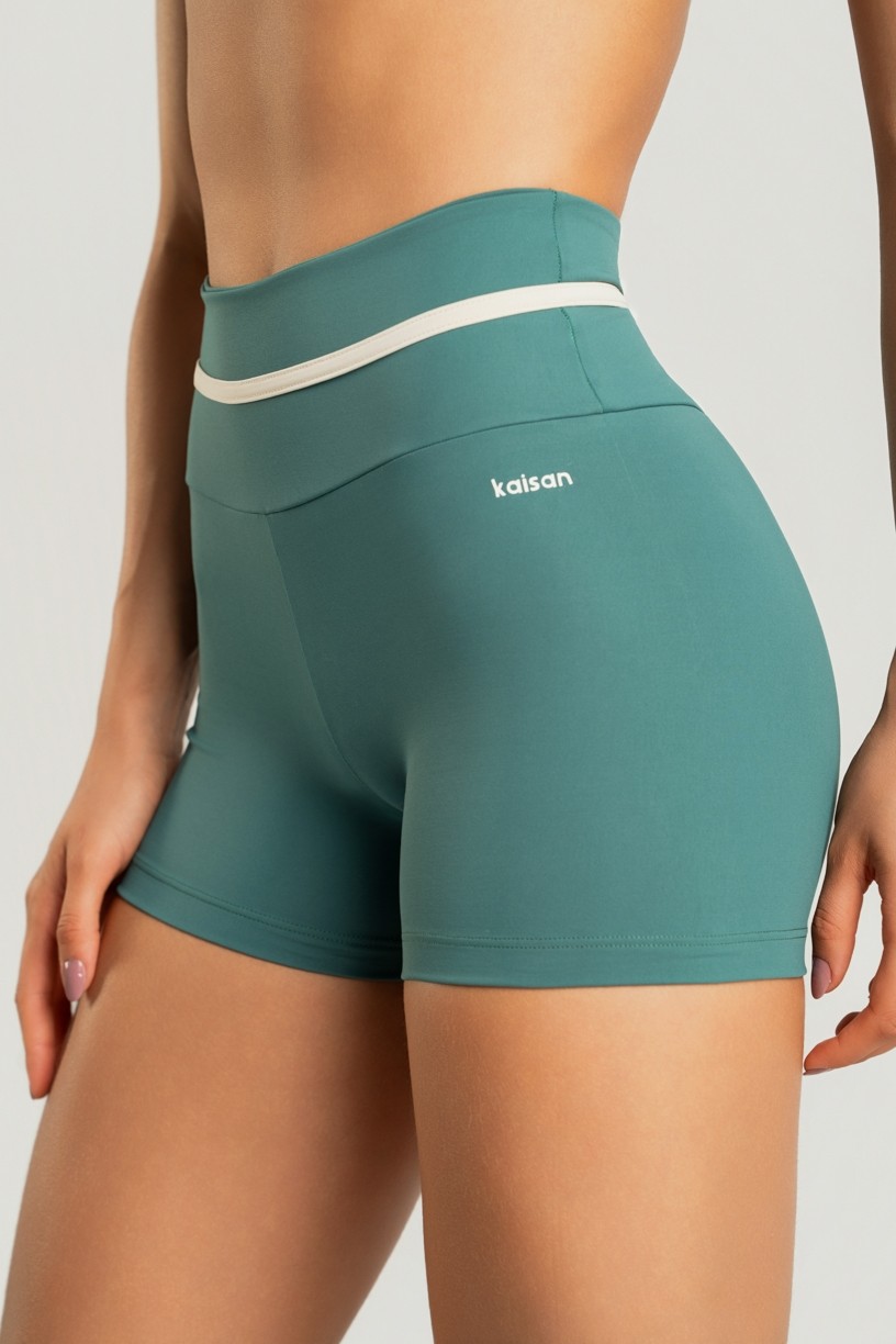 Short com Chapado no Cós (Verde Esmeralda / Bege) | Ref: K4209-A